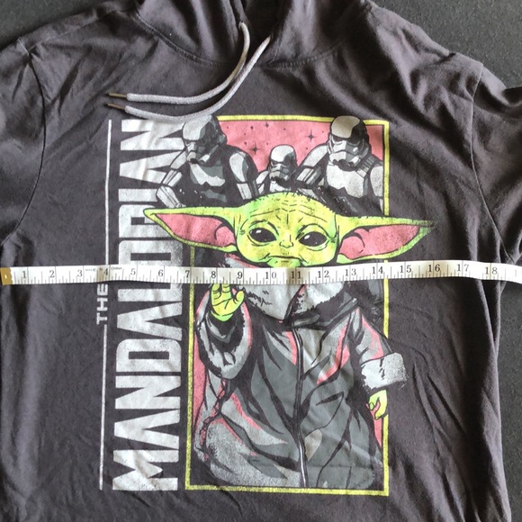 Star Wars The Mandalorian Hoodie - Picture 7 of 9